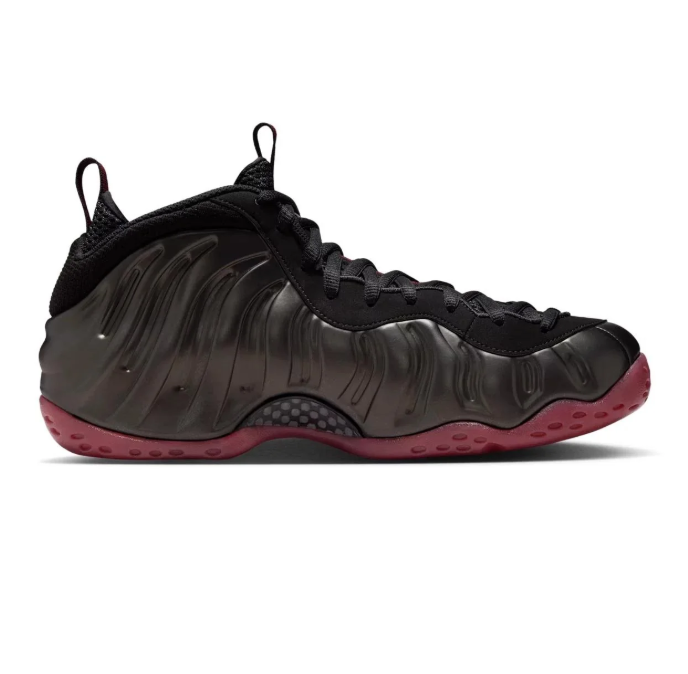 Nike Air Foamposite One Black & Red Sneakers